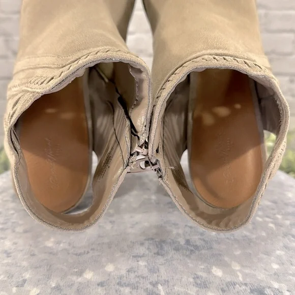 Universal Thread “Jazlyn” Whipstitch Open-Toe Faux Suede Zip Heels WMS 9M✨NWOT - Picture 8 of 10